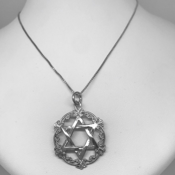 Jewelry - Sterling silver Star of David necklace 16" chain